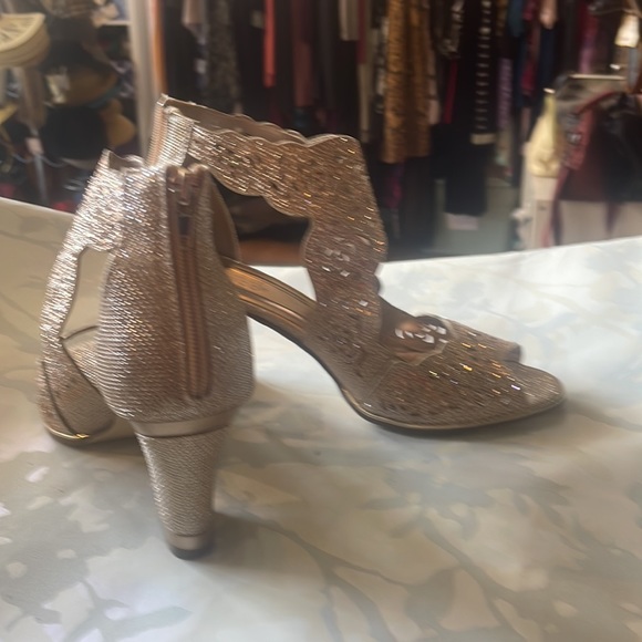 Valenti Franco shimmery heels - Picture 5 of 7